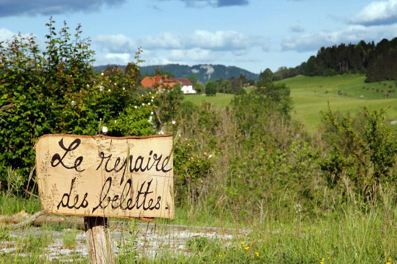 Ferienwohnung Le Repaire Des Belettes Chaux-des-Crotenay Exterior foto