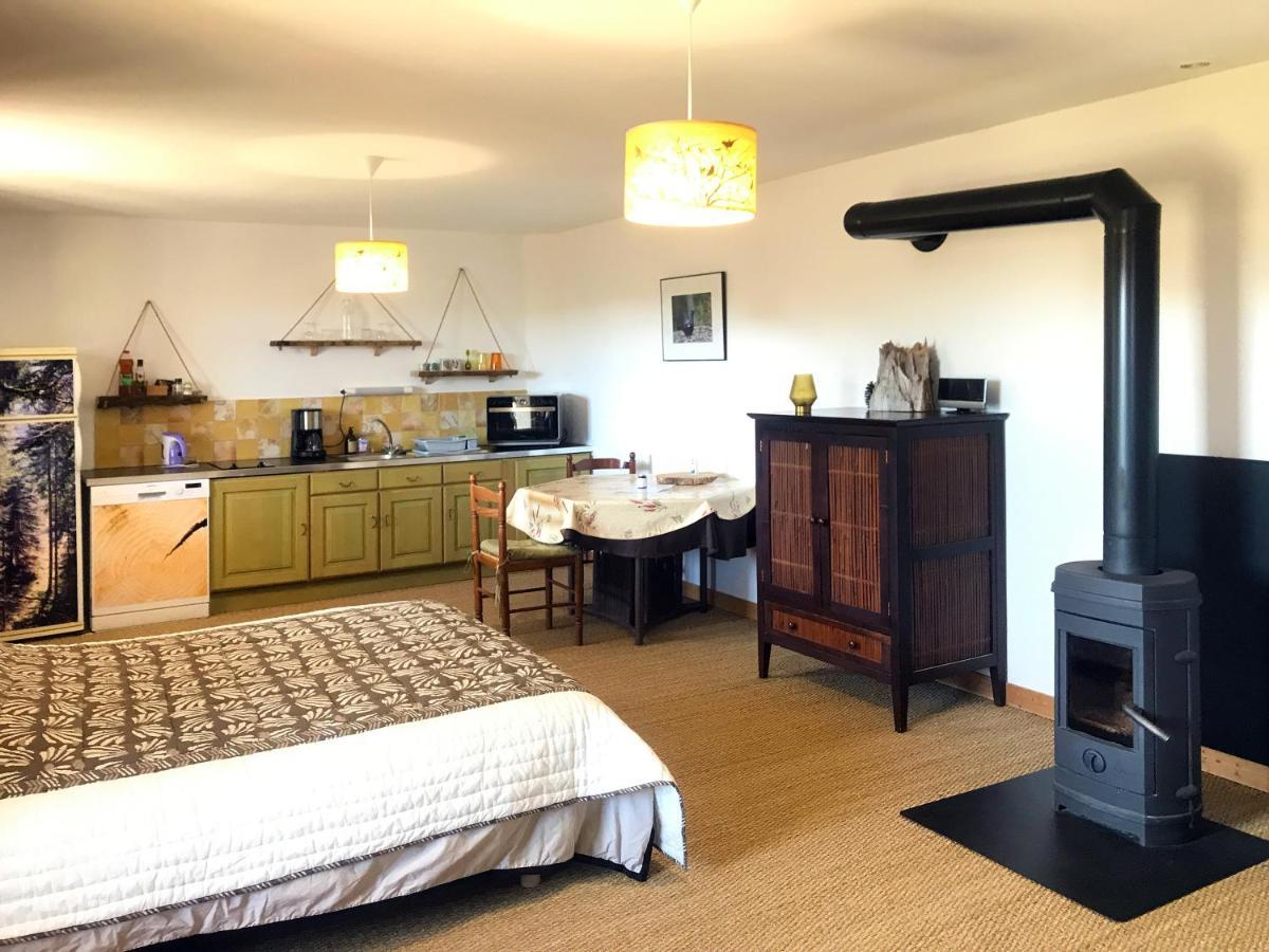 Ferienwohnung Le Repaire Des Belettes Chaux-des-Crotenay Exterior foto